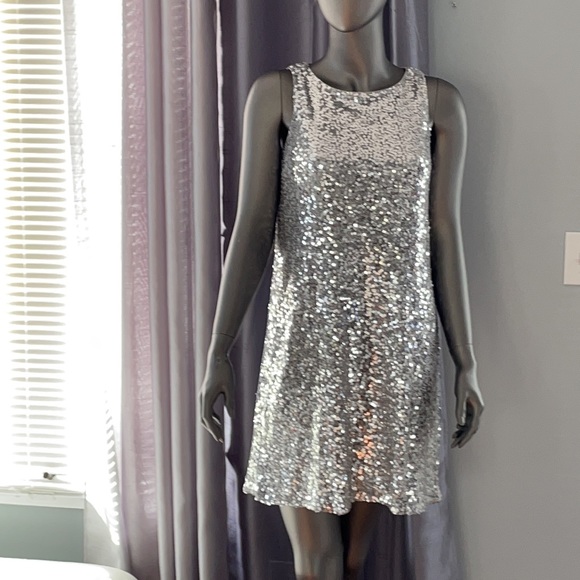 Nine West silver sequin dress. Size 4. - Picture 2 of 10